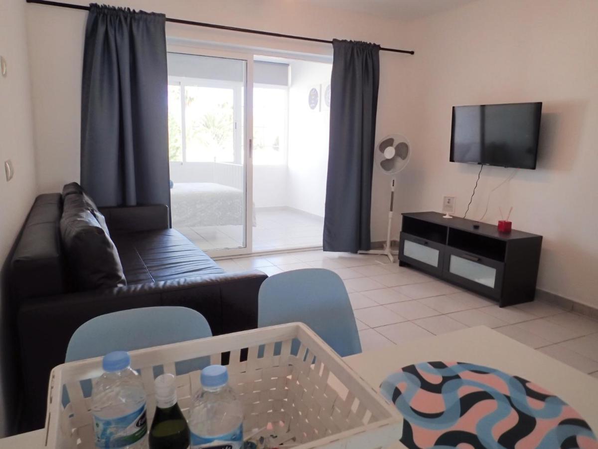 Apartamento En Playa Roca Primer Linea De Mar Costa Teguise Eksteriør bilde