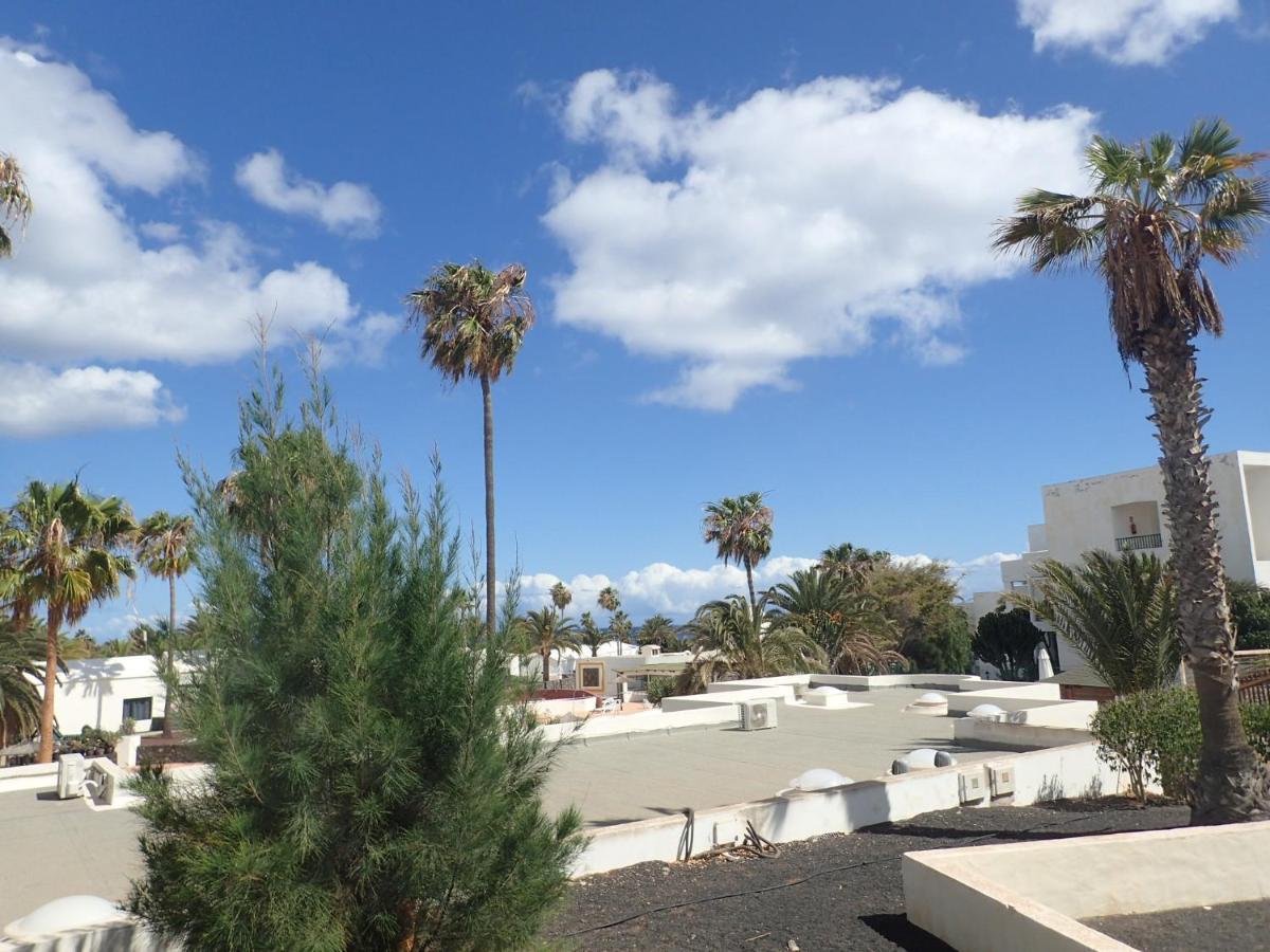 Apartamento En Playa Roca Primer Linea De Mar Costa Teguise Eksteriør bilde