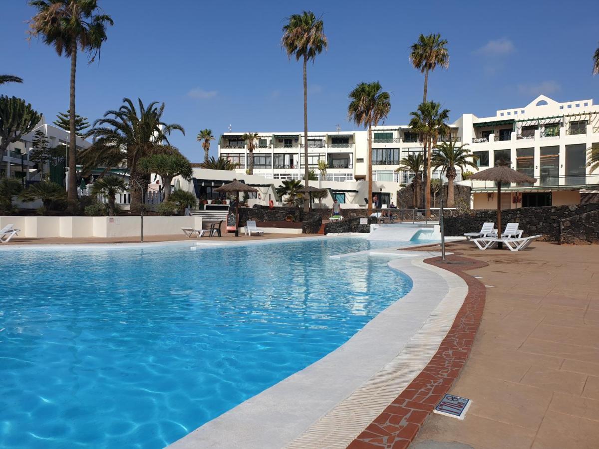 Apartamento En Playa Roca Primer Linea De Mar Costa Teguise Eksteriør bilde